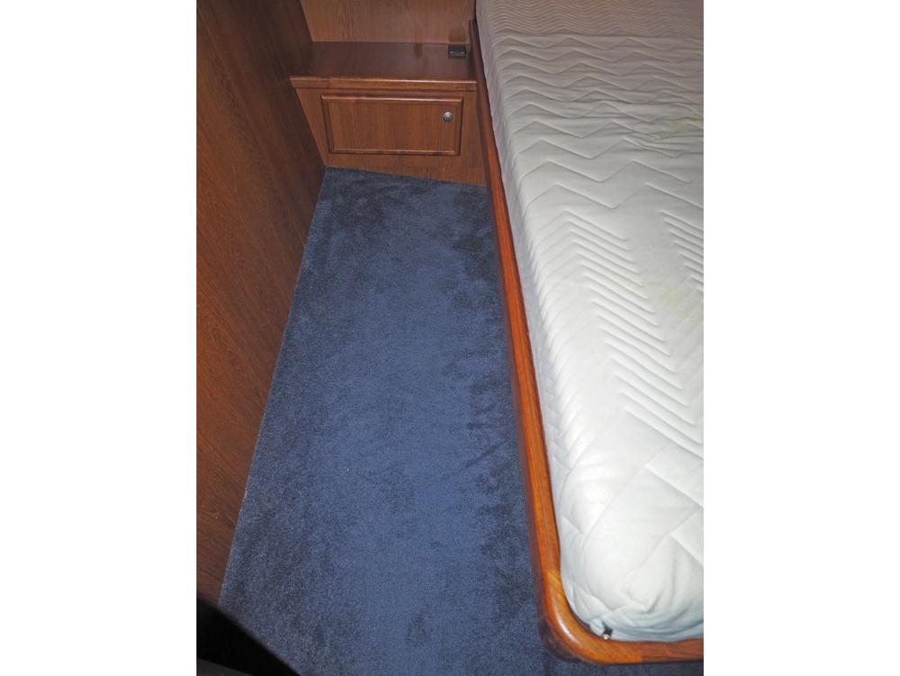 Aft cabin, Accommodation